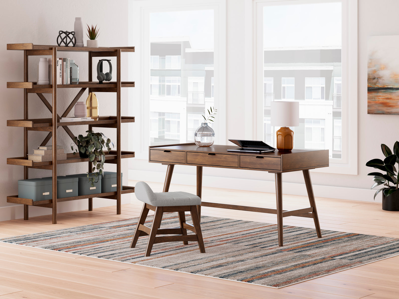 Lyncott Desk - MJM Furniture