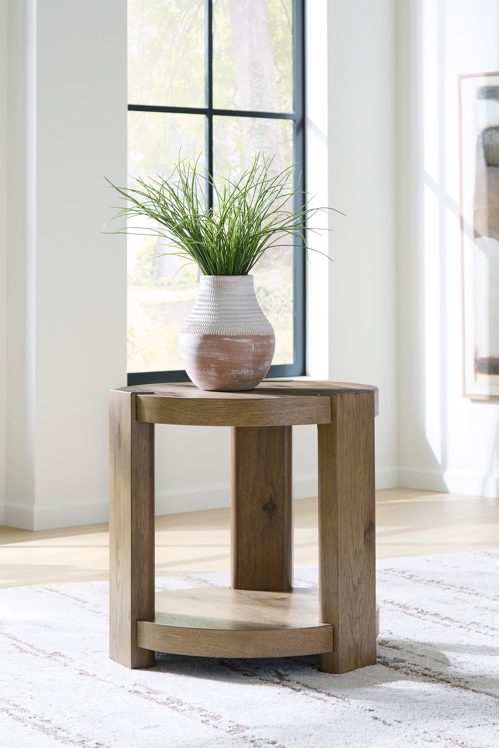 Flangren Round End Table - MJM Furniture