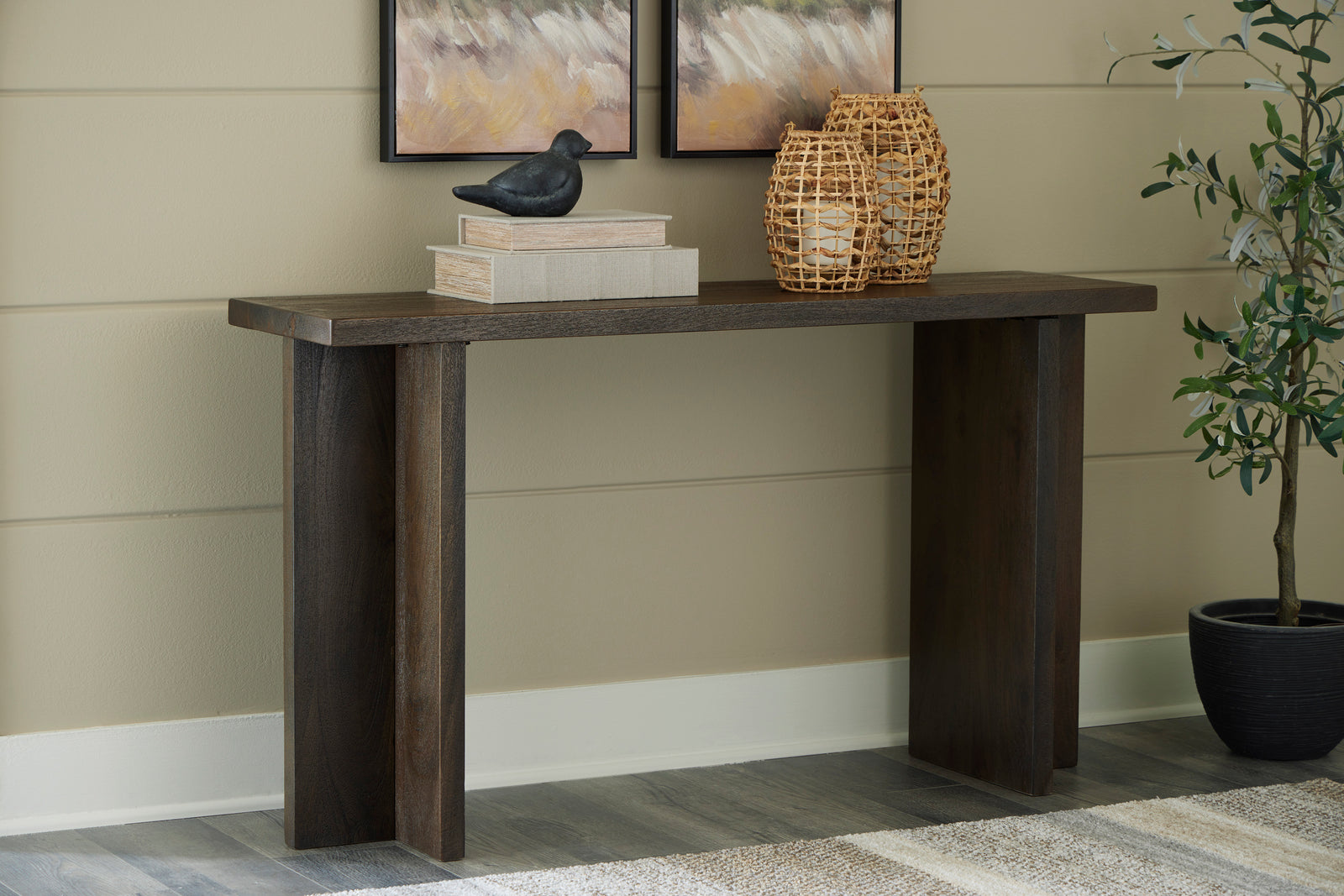 Jalenry Console Table - MJM Furniture